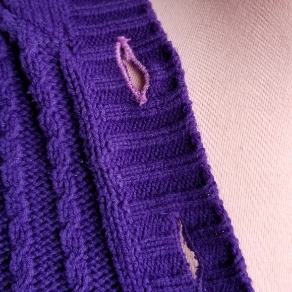 Sweater - Picture 4 of 4